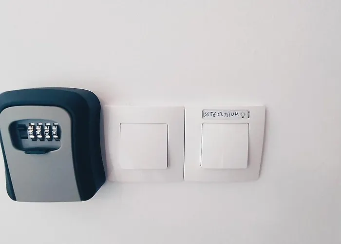 Elysium * نِكيانا