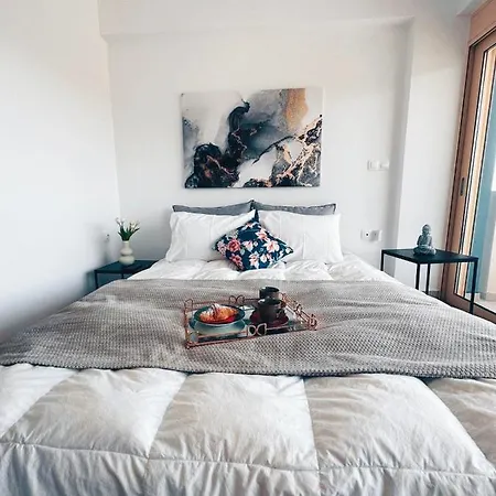 Elysium Apartment Nikiana